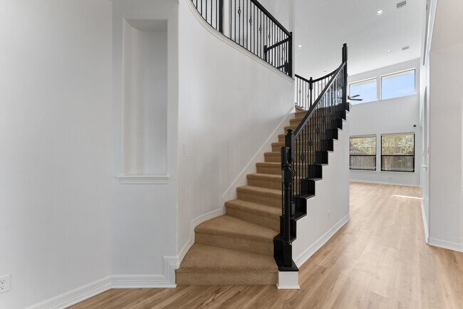 Building Photo - 8422 Misty Mountain Trail Ln