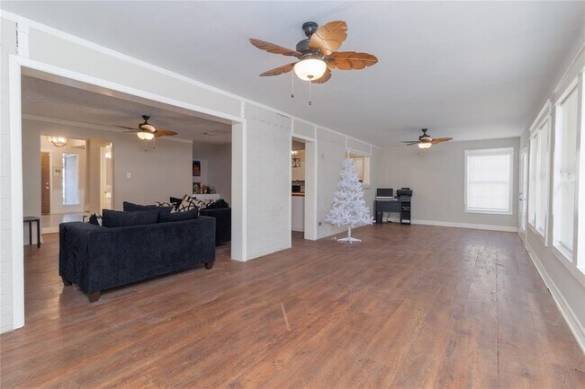 Building Photo - 4406 Rosegate Dr