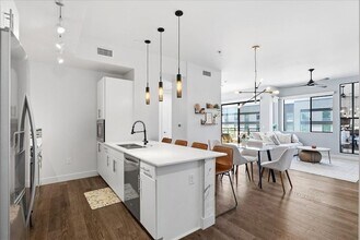 Building Photo - 3131 N Central Ave