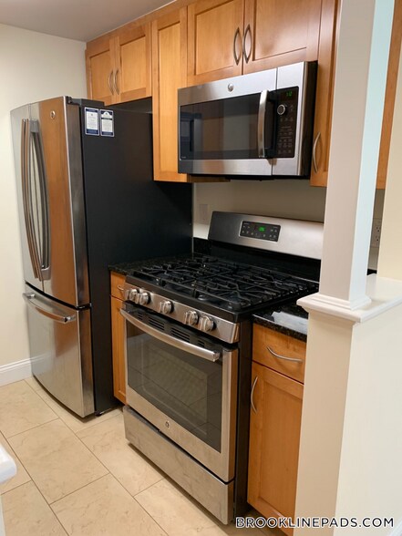 Building Photo - 210 Gerry Rd