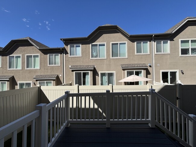 Building Photo - 5052 Moray Ct