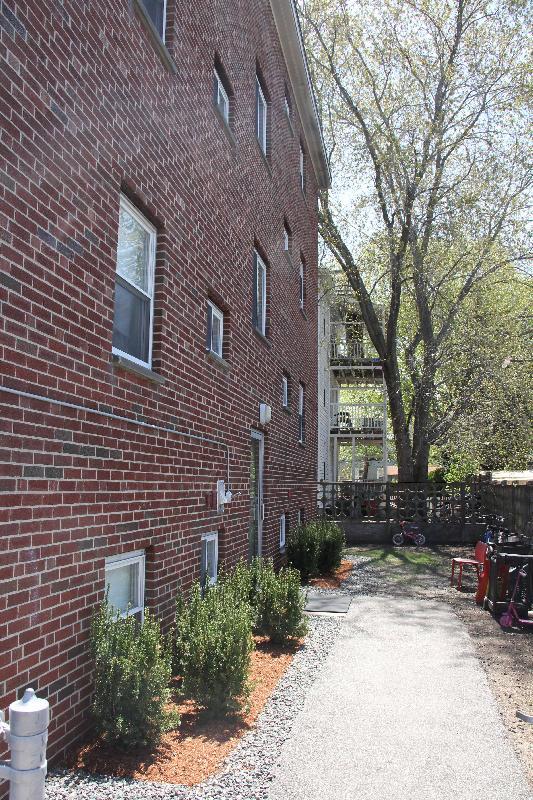 Building Photo - 14 Westford St