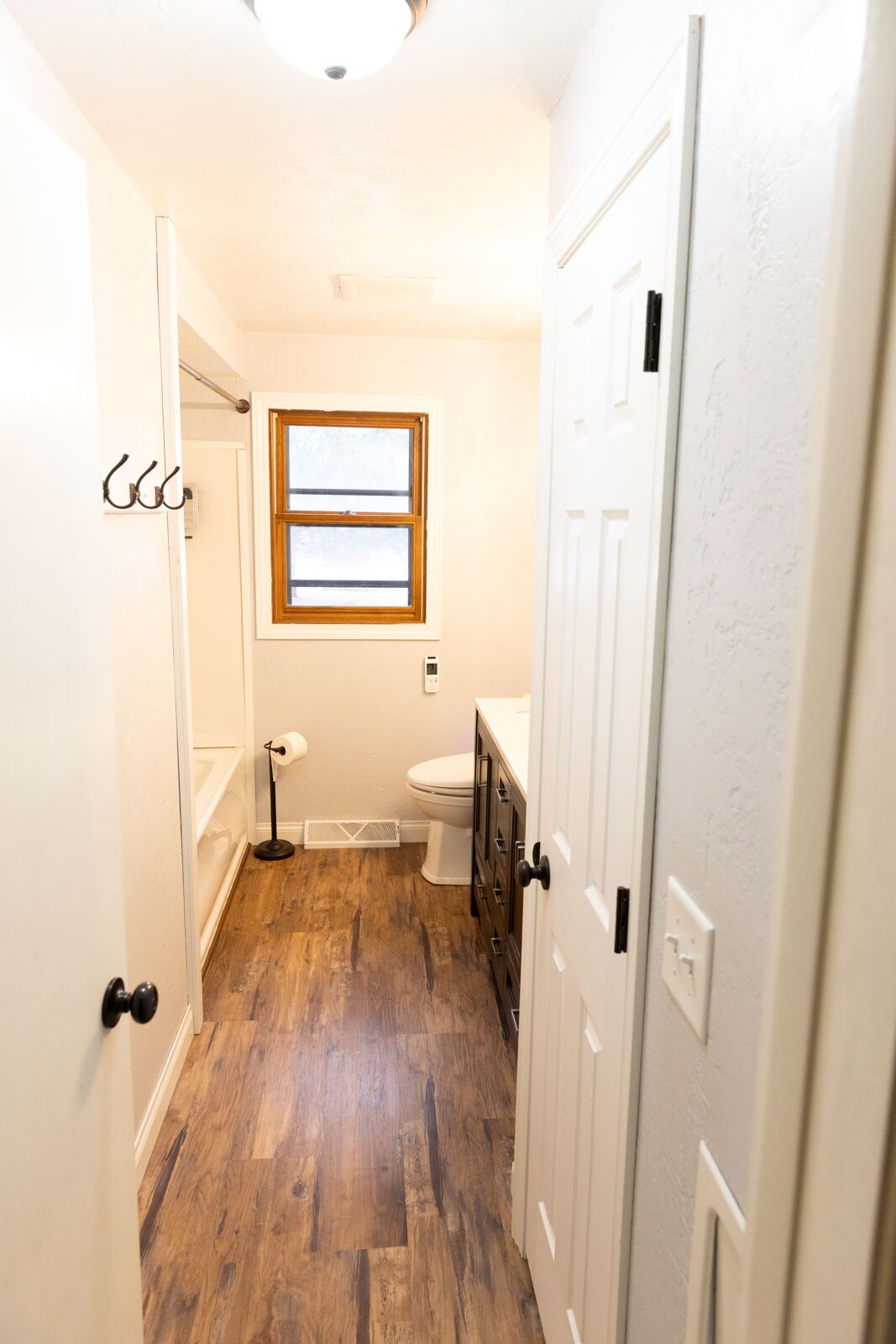 Building Photo - N1614 Meadowview Dr