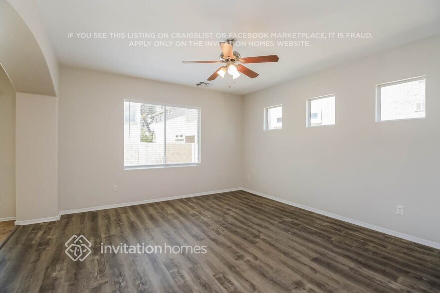 Building Photo - 1354 S Longspur Ln