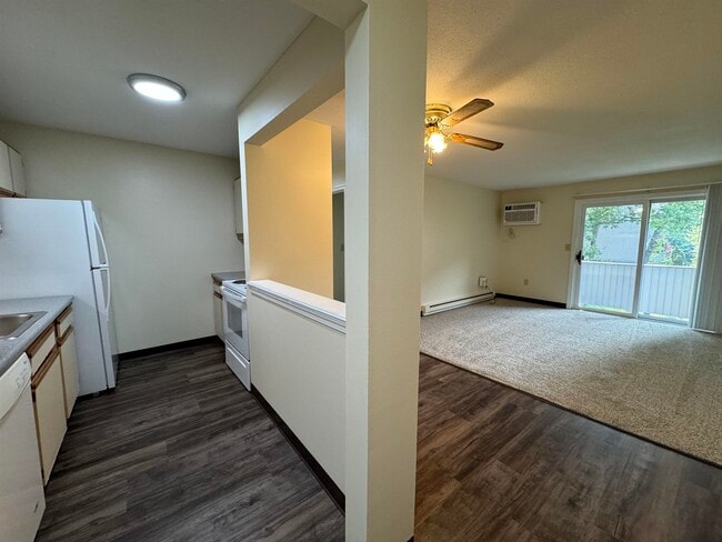 Building Photo - 131 Eastern Ave