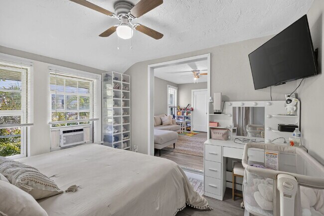 Building Photo - Cozy 1Bed/1Bath Rental in Lake Worth Beach