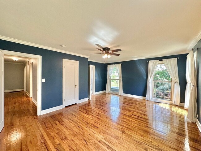 Building Photo - Spacious 4 Bedroom in the Heart of Tyler! Available Now!