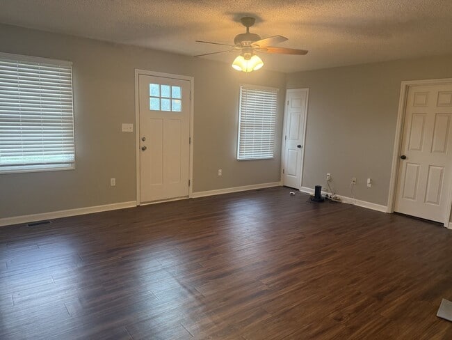 Building Photo - 2 Bedroom Home In Stokesdale - Northwest School District!