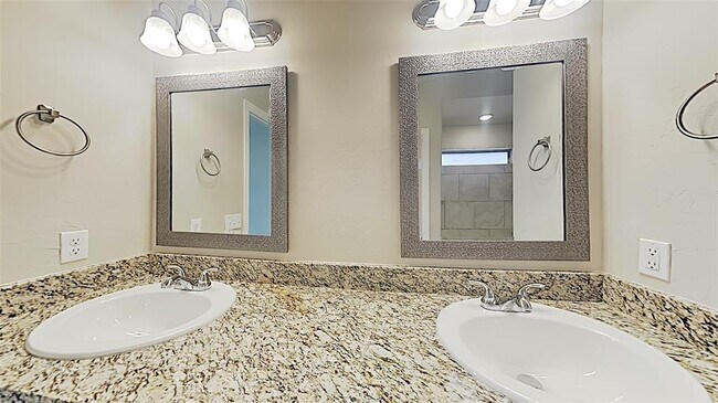 Building Photo - 6304 NW 178th Cir