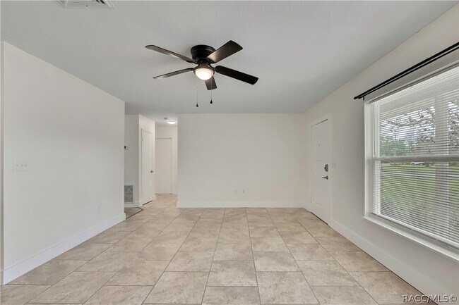 Building Photo - 1019 E Turner Camp Rd