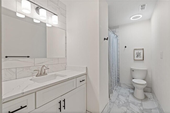 Building Photo - 181 Arrowood Ln