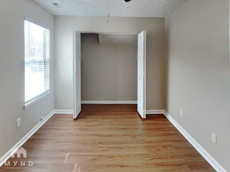 Building Photo - 103 Adlett Ln