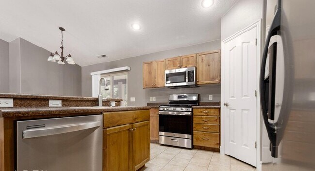 Building Photo - 357 W 225 S
