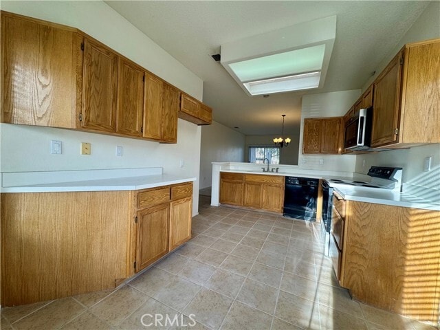 Building Photo - 11670 Oak St