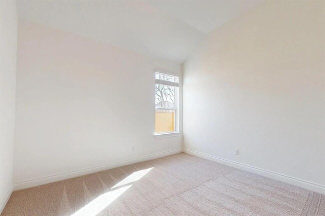 Building Photo - 1208 White Daisy Ln