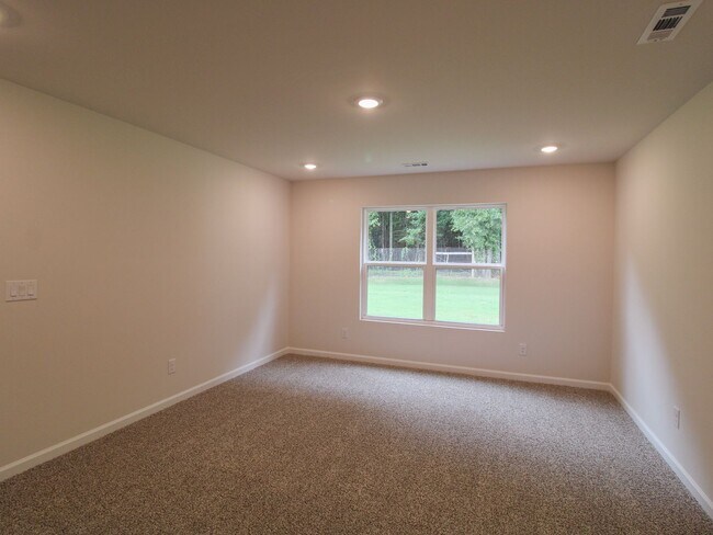 Building Photo - Brand-New Construction in Beautiful Sequoyah Cove – Owens Cross Roads!