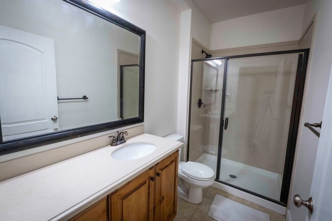 Building Photo - Torino Tower - 913