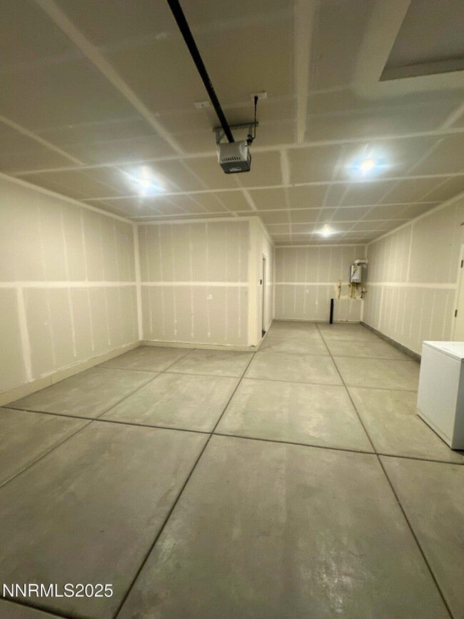 Building Photo - 7145 Owl Vw Dr