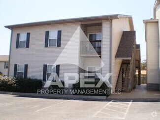 Building Photo - NICE 3 Bd | 2 Ba Top Floor Condo in West K...