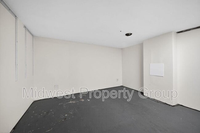 Building Photo - 2244 Millvalley Dr