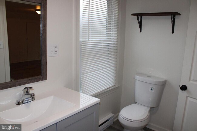 Building Photo - 1318 Kinderhook Rd