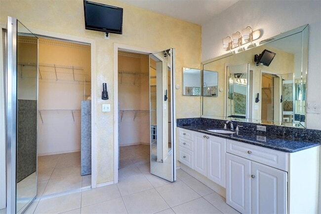 Building Photo - 2757 Via Cipriani