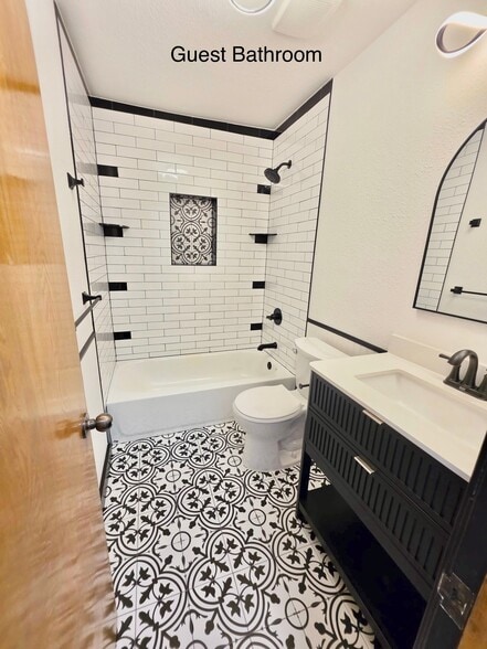 Building Photo - 4223 Skyview Ct