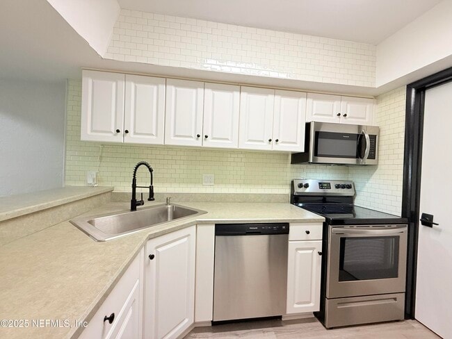 Building Photo - 5650 A1A S