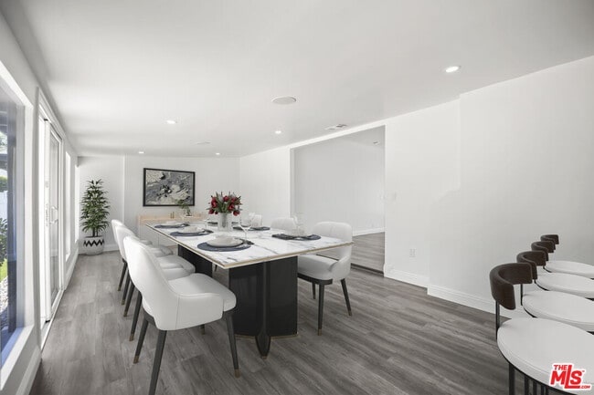 Building Photo - 23046 Leonora Dr