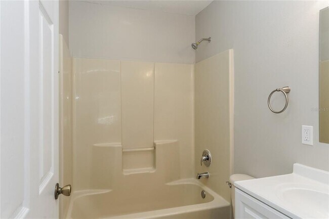 Building Photo - 2406 Parsons Pond Cir