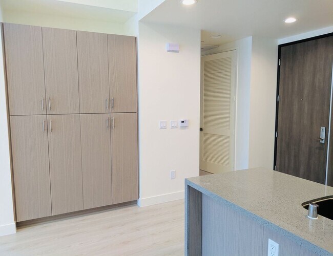 Building Photo - Monterey Bay Square (#409)