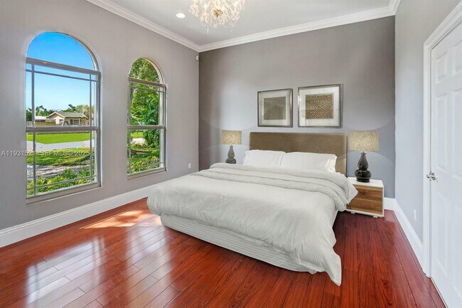 Building Photo - 117 NW 8th St