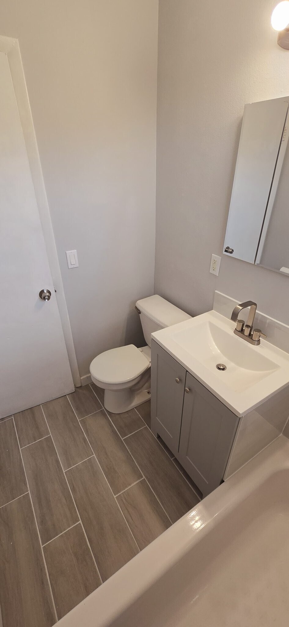 Building Photo - 1196 Fountainhead Dr