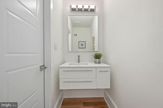 Building Photo - 5805 Massachusetts Ave