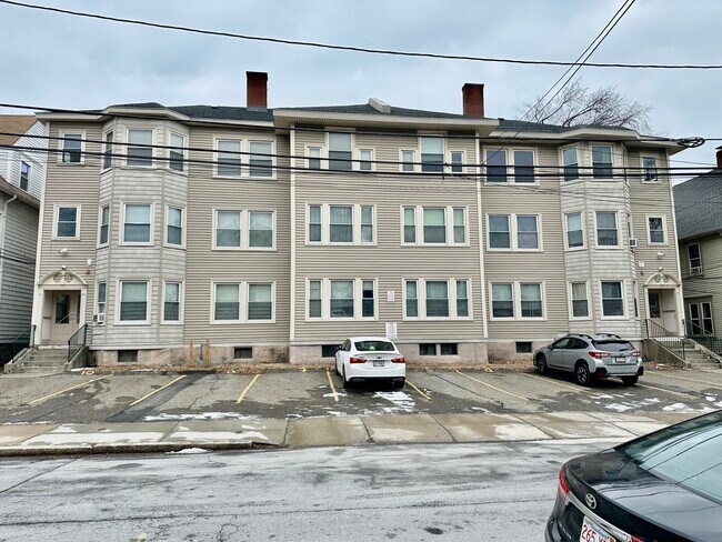 Building Photo - 14 Ashford St