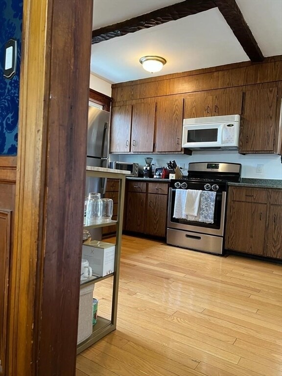 Building Photo - 5 Glenmont Rd