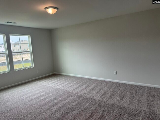 Building Photo - 3062 Hallsdale Dr