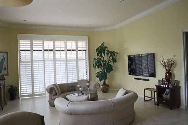 Building Photo - 6810 Fabiano Cir