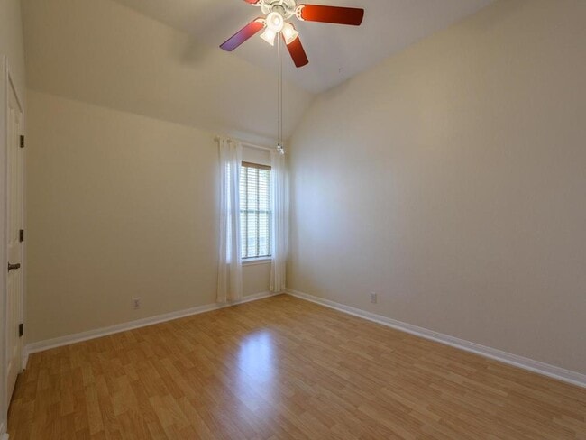 Building Photo - 442 S Lynnwood Trail
