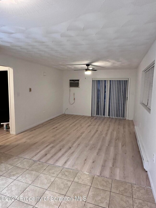 Building Photo - 1215 Lori Dr
