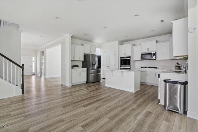 Building Photo - 130 Silent Brk Trl