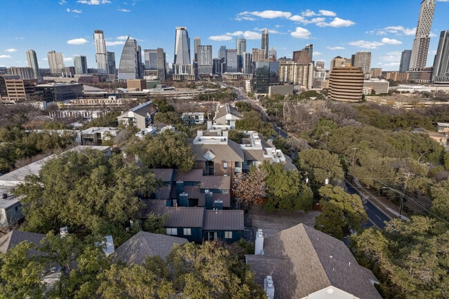 Building Photo - 708 S 1st St