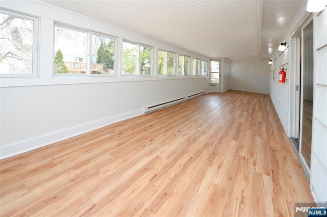 Building Photo - 43 Spruce Ave
