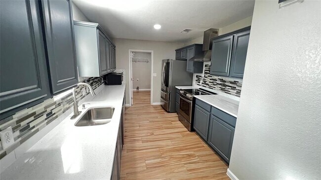 Building Photo - 141 Sendero Blvd