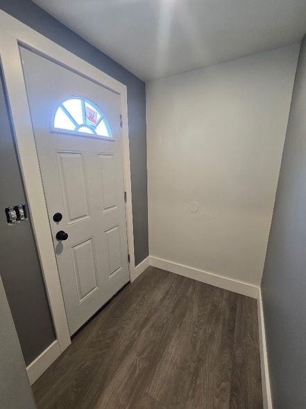 Building Photo - 68 High St