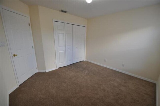 Building Photo - 12033 Blairemont Way