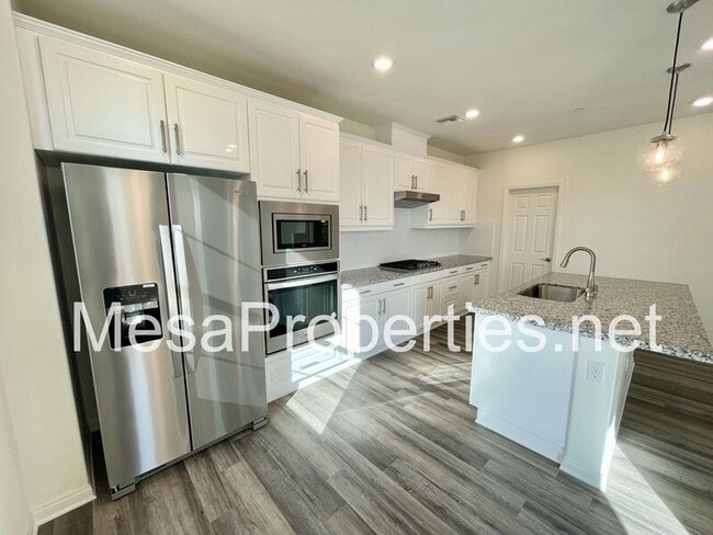 Building Photo - 1709 Cedar Tree Pl