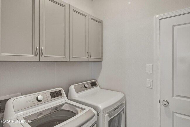 Building Photo - 85457 Amaryllis Ct