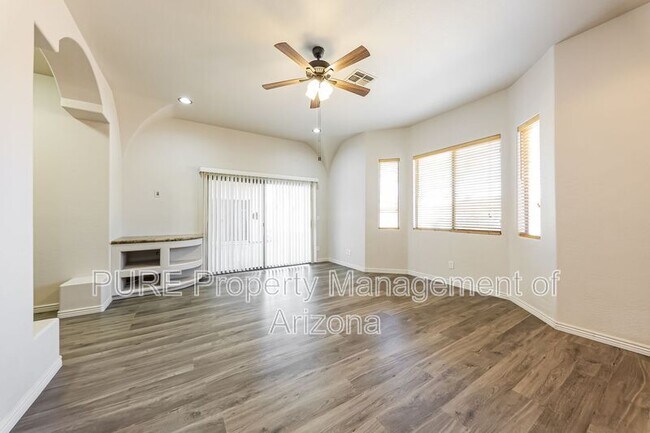 Building Photo - 16812 W Northampton Rd