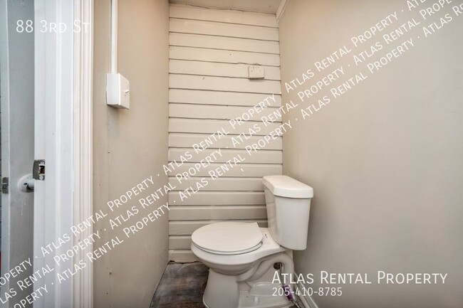 Building Photo - 88 3rd St